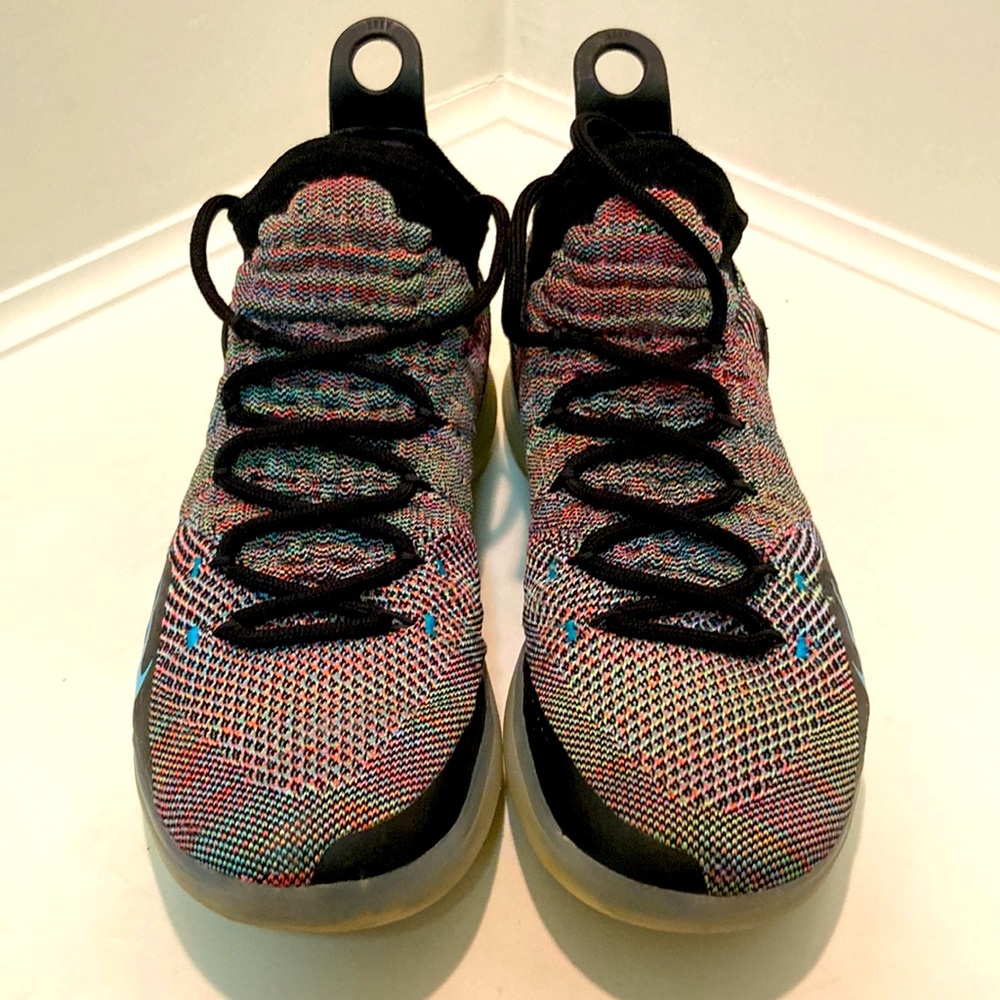 Nike Kevin Durant  zoom KD11. Mens 9.5.